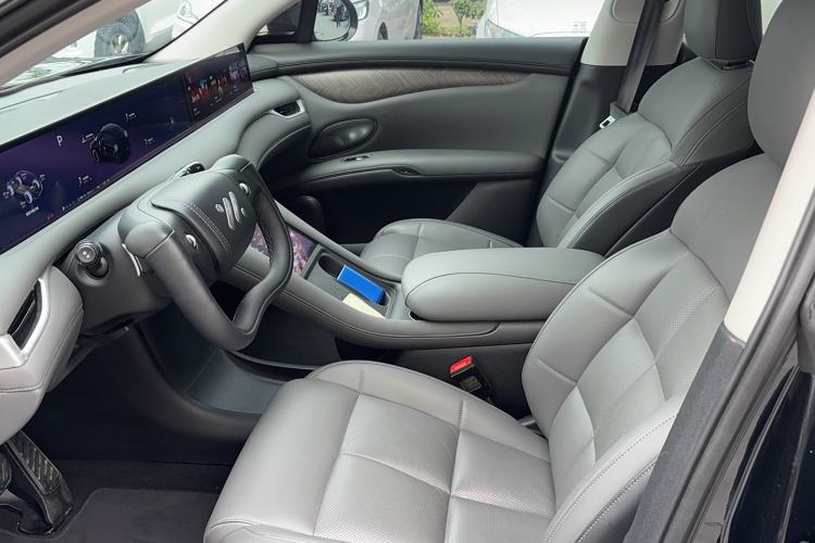 Used IM LS6 2025 Ultra-Powerful Lingxi Intelligent Enjoyment Edition Interior 1