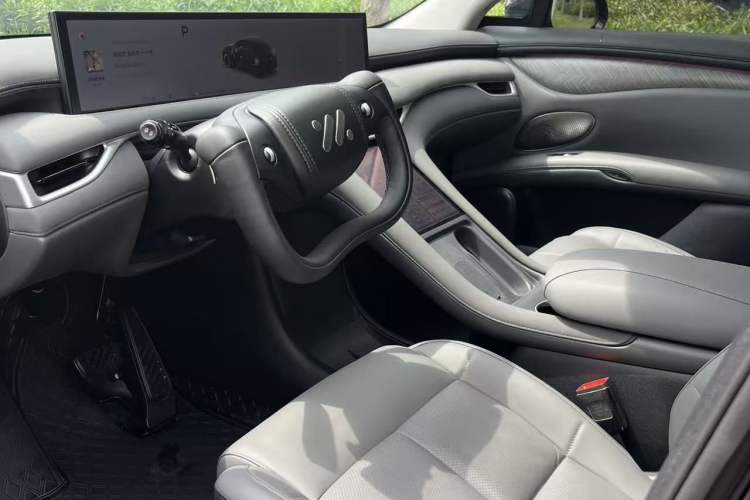 Used IM LS6 2025 Lingxi Intelligent Driving Edition Interior 2