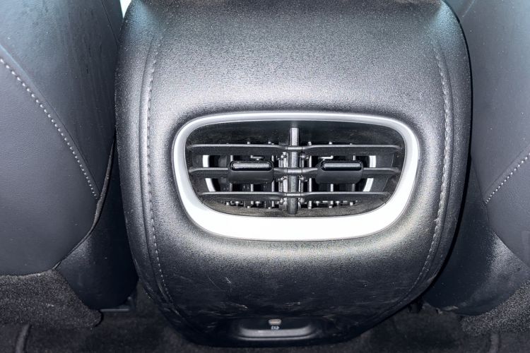 Used IM LS6 2025 Ultra-Powerful Lingxi Intelligent Enjoyment Edition Interior 9