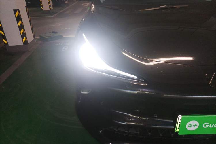 Used IM LS6 2025 Long-Range Lingxi Intelligent Driving Edition Right Front Headlight