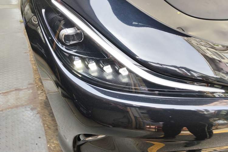 Used IM LS6 2025 Lingxi Intelligent Driving Edition Right Front Headlight