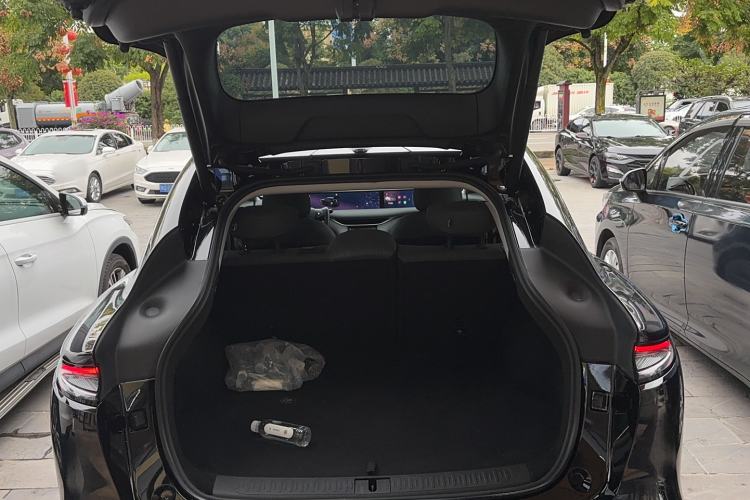 Used IM LS6 2025 Ultra-Powerful Lingxi Intelligent Enjoyment Edition Trunk
