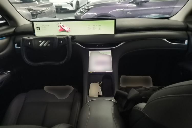 Used IM LS6 2025 Lingxi Intelligent Driving Edition Center Console