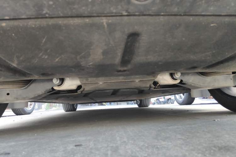 Used IM LS6 2025 Ultra-Powerful Lingxi Intelligent Enjoyment Edition Chassis Rear
