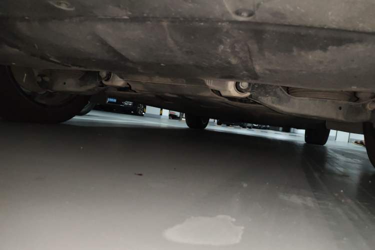Used IM LS6 2025 Ultra-Powerful Lingxi Intelligent Enjoyment Edition Chassis Rear