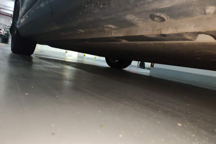 Used IM LS6 2025 Ultra-Powerful Lingxi Intelligent Enjoyment Edition Chassis Rear Left