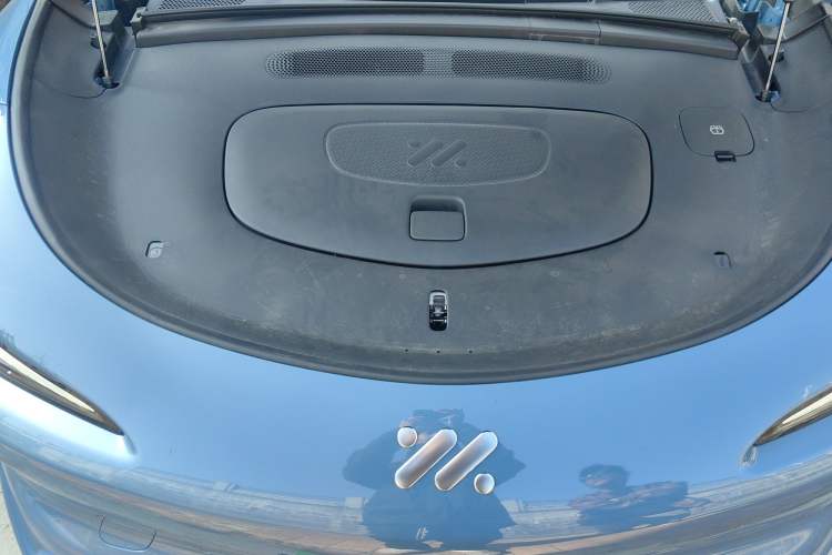 Used IM LS6 2025 Ultra-Powerful Lingxi Intelligent Enjoyment Edition Engine Bay