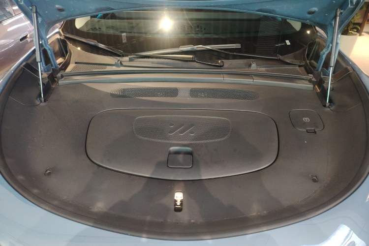 Used IM LS6 2025 Lingxi Intelligent Driving Edition Engine Bay