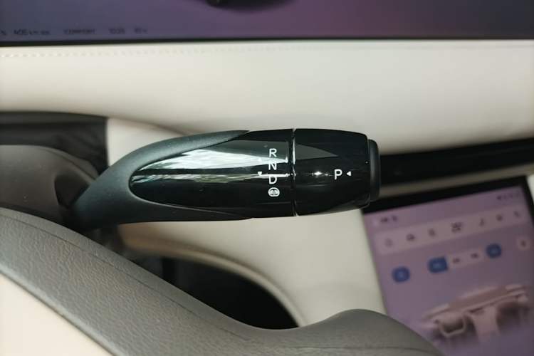 Used IM LS6 2025 Lingxi Intelligent Driving Edition Gear Lever