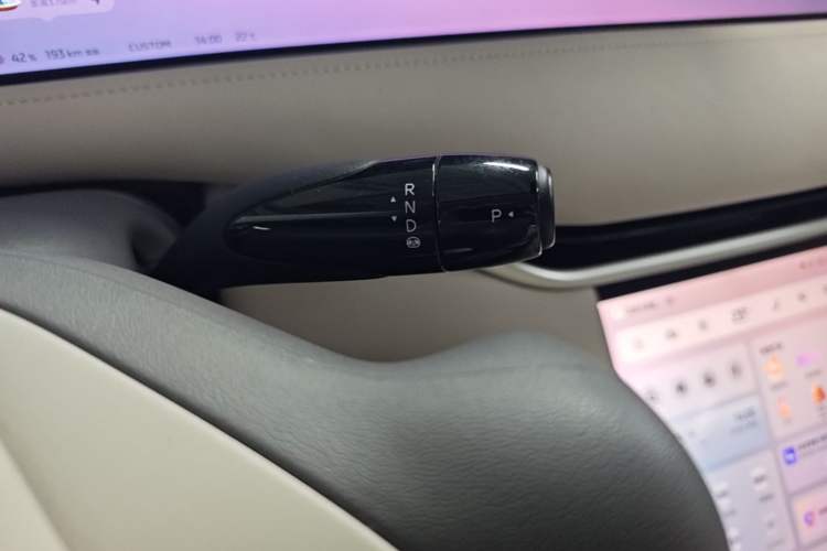 Used IM LS6 2025 Lingxi Intelligent Driving Edition Gear Lever