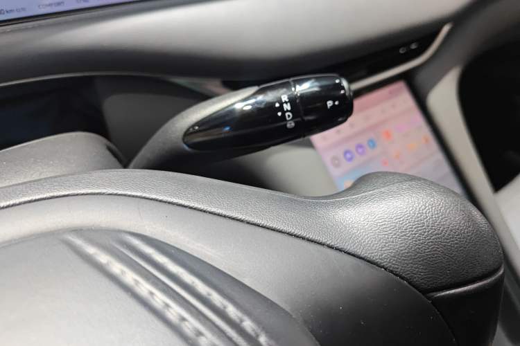 Used IM LS6 2025 Ultra-Powerful Lingxi Intelligent Enjoyment Edition Gear Lever