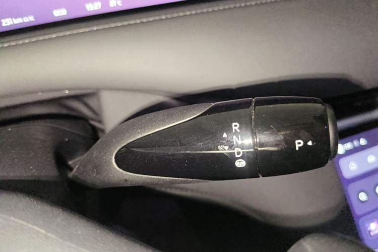 Used IM LS6 2025 Lingxi Intelligent Driving Edition Gear Lever