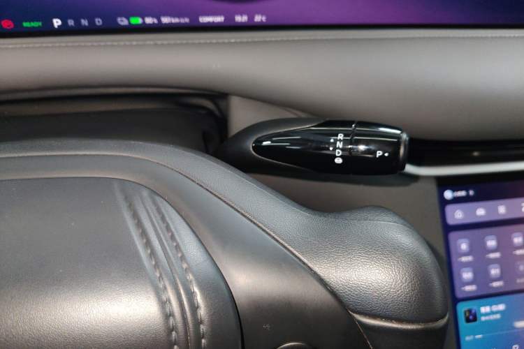Used IM LS6 2025 Ultra-Powerful Lingxi Intelligent Enjoyment Edition Gear Lever
