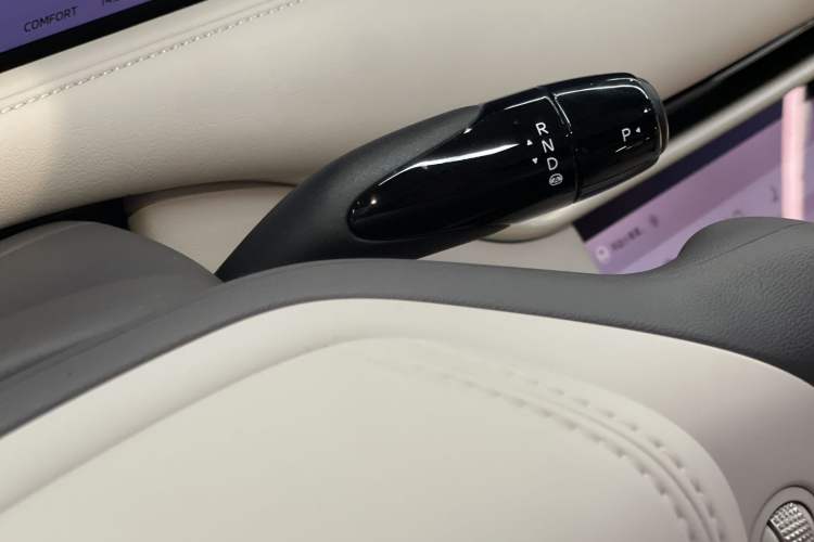 Used IM LS6 2025 Lingxi Intelligent Driving Edition Interior 10