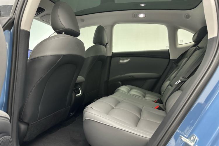 Used IM LS6 2025 Ultra-Powerful Lingxi Intelligent Enjoyment Edition Interior 3