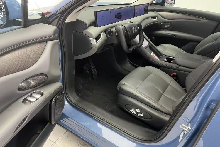 Used IM LS6 2025 Ultra-Powerful Lingxi Intelligent Enjoyment Edition Interior 3