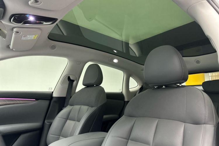 Used IM LS6 2025 Ultra-Powerful Lingxi Intelligent Enjoyment Edition Interior 5
