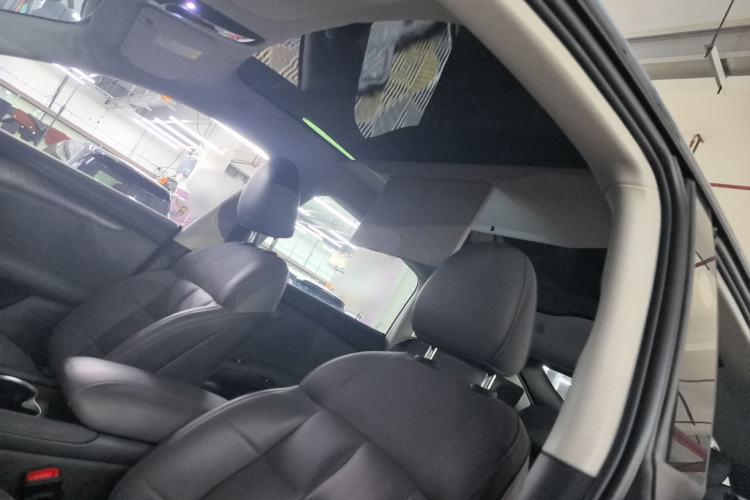 Used IM LS6 2025 Ultra-Powerful Lingxi Intelligent Theater Edition Interior 9