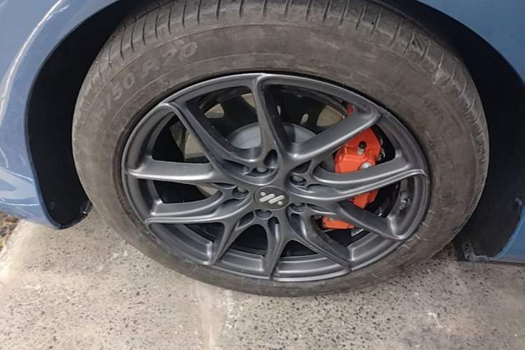Used IM LS6 2025 Ultra-Powerful Lingxi Intelligent Enjoyment Edition Left Front Wheel Hub