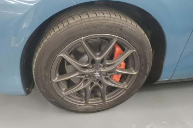 Used IM LS6 2025 Lingxi Intelligent Driving Edition Left Front Wheel Hub