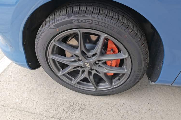 Used IM LS6 2025 Lingxi Intelligent Driving Edition Left Front Wheel Hub