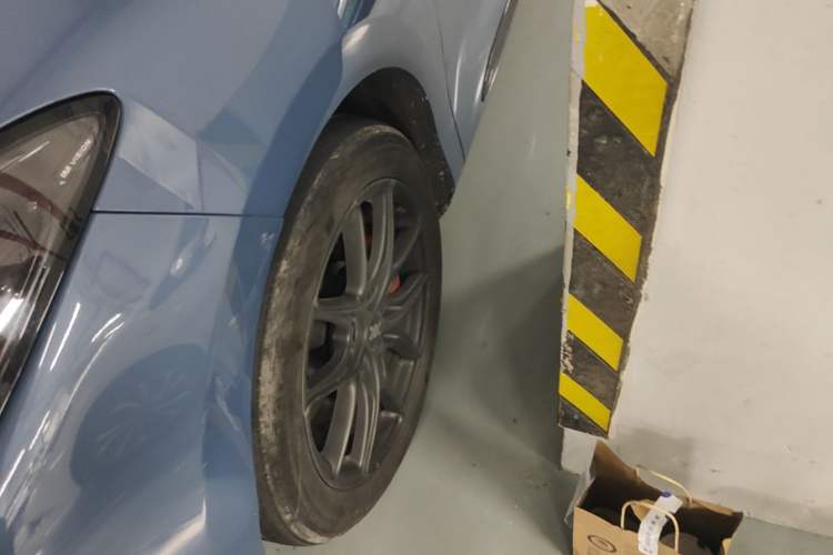 Used IM LS6 2025 Lingxi Intelligent Driving Edition Left Front Wheel Hub