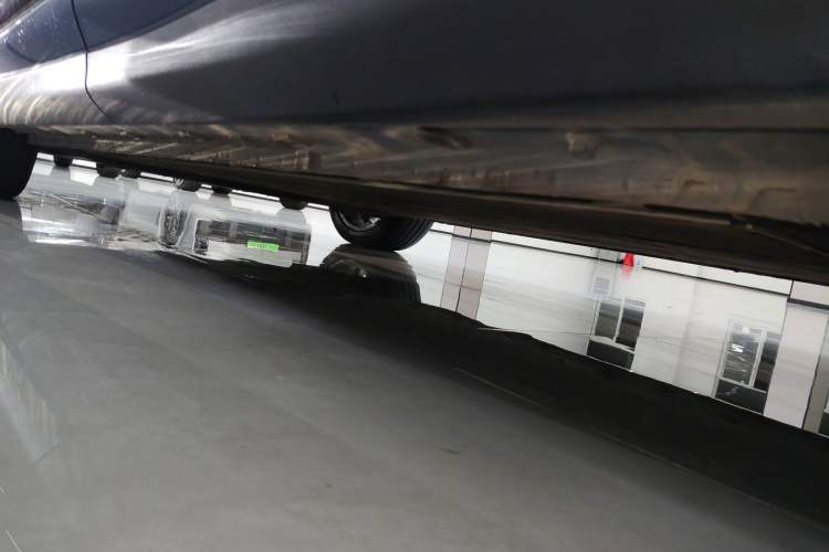 Used IM LS6 2025 Ultra-Powerful Lingxi Intelligent Enjoyment Edition Left Side Sill