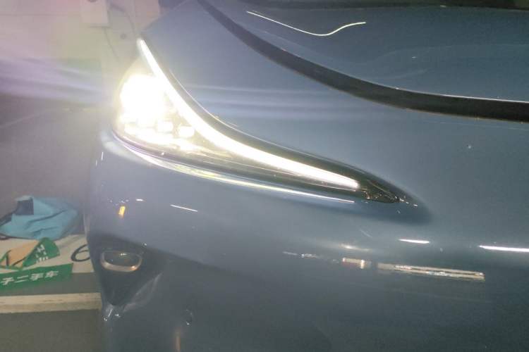 Used IM LS6 2025 Long-Range Lingxi Smart Enjoyment Edition Right Front Headlight
