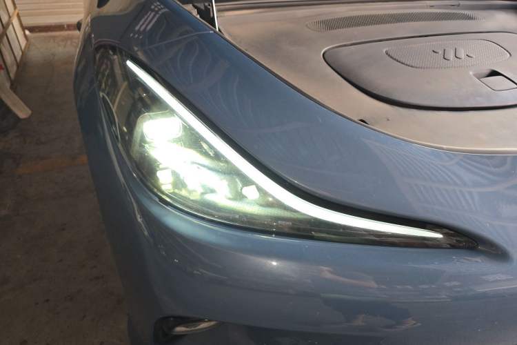 Used IM LS6 2025 Ultra-Powerful Lingxi Intelligent Enjoyment Edition Right Front Headlight