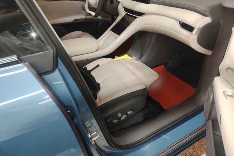 Used IM LS6 2025 Lingxi Intelligent Driving Edition Right Front Seat