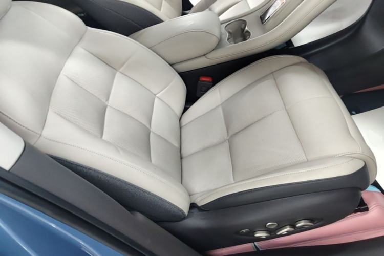 Used IM LS6 2025 Lingxi Intelligent Driving Edition Right Front Seat