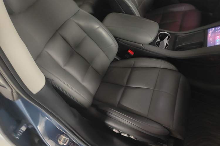 Used IM LS6 2025 Lingxi Intelligent Driving Edition Right Front Seat