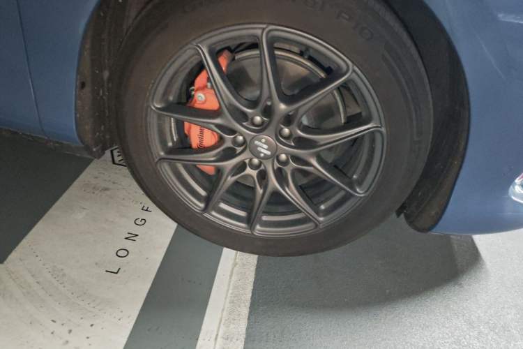 Used IM LS6 2025 Long-Range Lingxi Smart Enjoyment Edition Right Front Wheel Hub