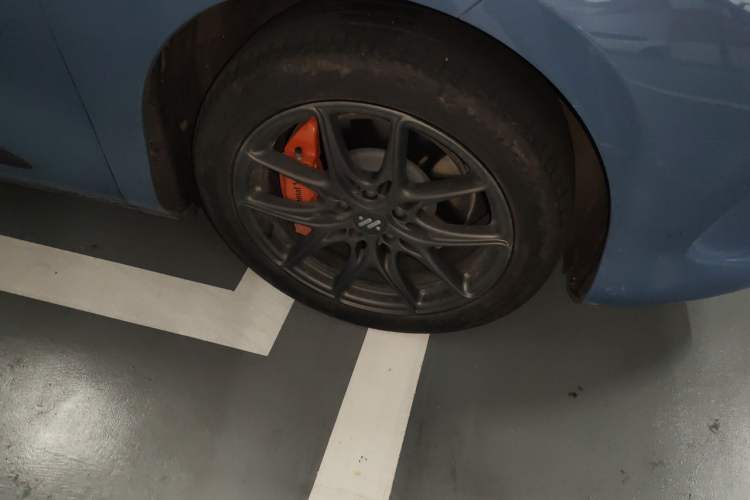 Used IM LS6 2025 Ultra-Powerful Lingxi Intelligent Enjoyment Edition Right Front Wheel Hub