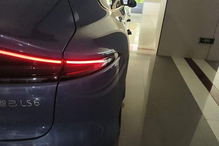 Used IM LS6 2025 Lingxi Intelligent Driving Edition Right Rear Taillight