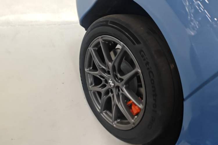 Used IM LS6 2025 Lingxi Intelligent Driving Edition Right Rear Wheel Hub