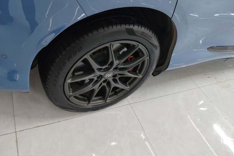 Used IM LS6 2025 Ultra-Powerful Lingxi Intelligent Enjoyment Edition Right Rear Wheel Hub