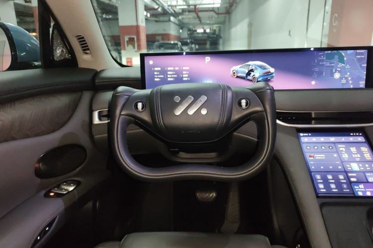 Used IM LS6 2025 Ultra-Powerful Lingxi Intelligent Enjoyment Edition Steering Wheel