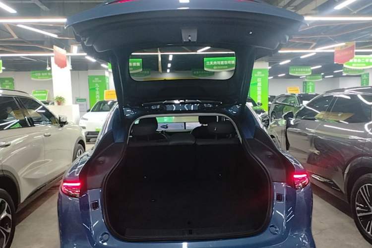 Used IM LS6 2025 Ultra-Powerful Lingxi Intelligent Enjoyment Edition Trunk