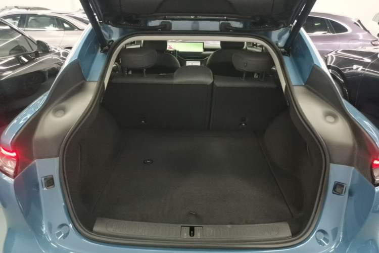 Used IM LS6 2025 Lingxi Intelligent Driving Edition Trunk