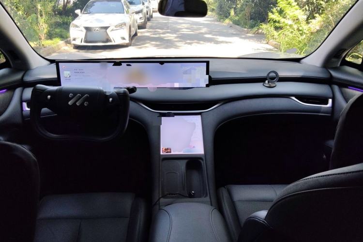 Used IM LS6 2025 Lingxi Intelligent Driving Edition Center Console