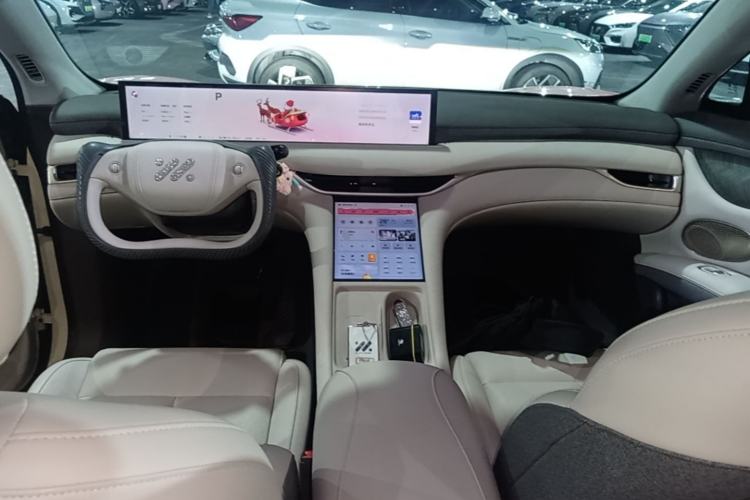 Used IM LS6 2025 Lingxi Intelligent Driving Edition Center Console