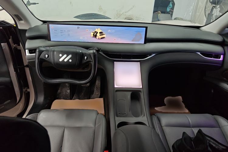 Used IM LS6 2025 Lingxi Intelligent Driving Edition Center Console