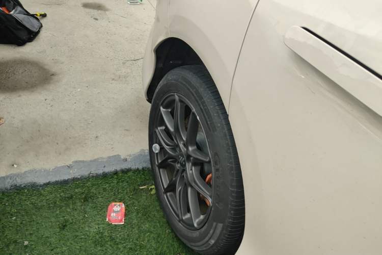 Used IM LS6 2025 Lingxi Intelligent Driving Edition Exterior 5