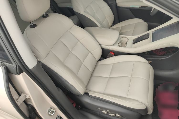 Used IM LS6 2025 Lingxi Intelligent Driving Edition Right Front Seat
