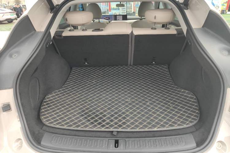 Used IM LS6 2025 Lingxi Intelligent Driving Edition Trunk