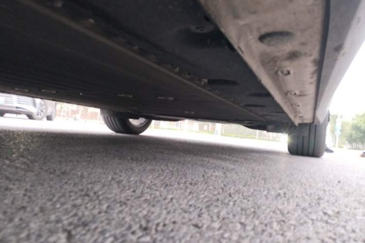 Used IM LS6 2025 Lingxi Intelligent Driving Edition Chassis Front Left