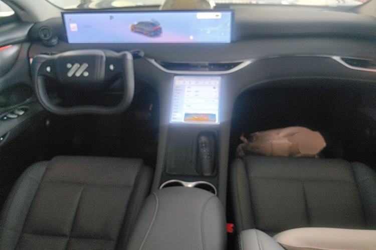Used IM LS6 2025 Lingxi Intelligent Driving Edition Center Console