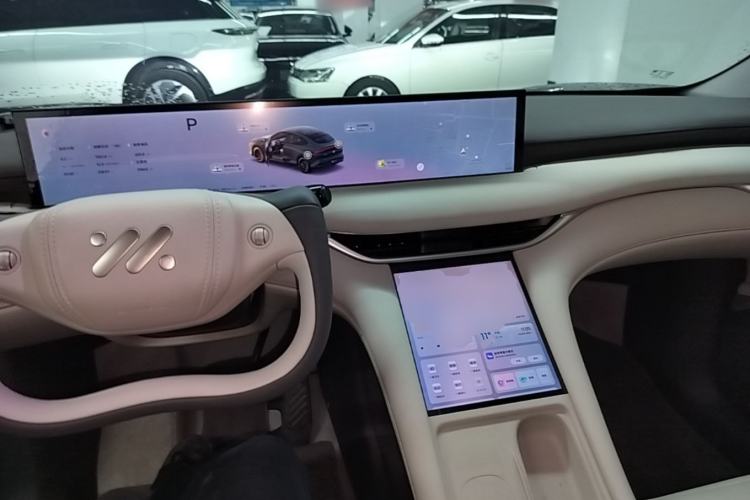 Used IM LS6 2025 Lingxi Intelligent Driving Edition Center Console