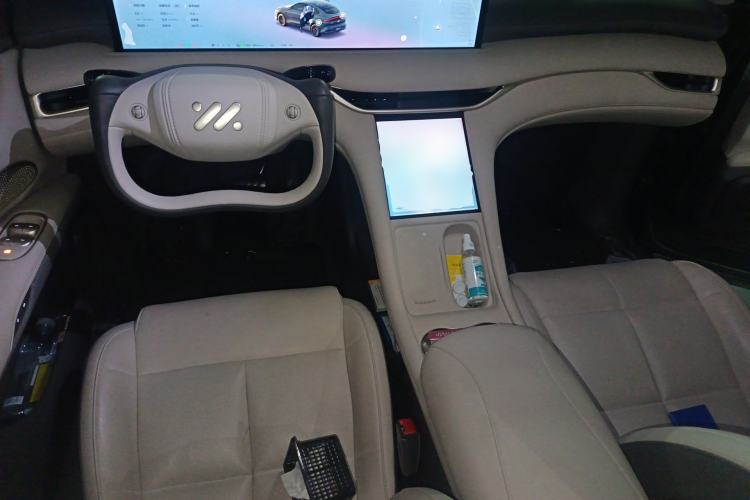 Used IM LS6 2025 Long-Range Lingxi Intelligent Driving Theater Edition Center Console